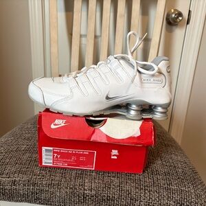 Nike Shox NZ White and Silver Sneakers